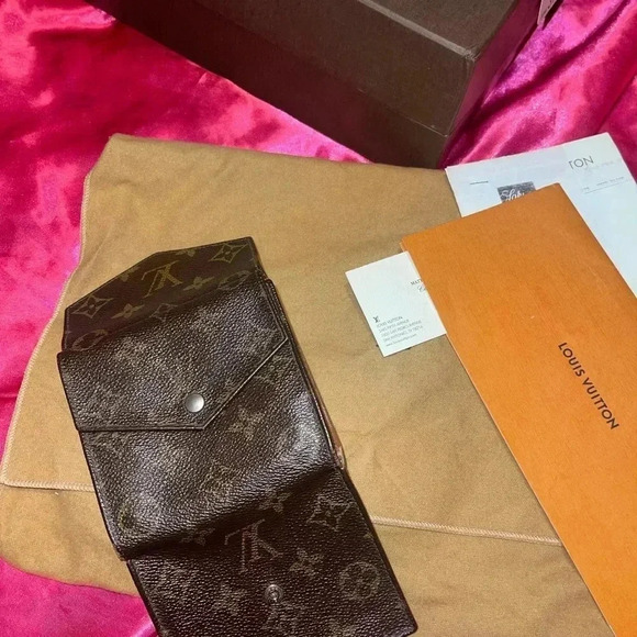 AUTHENTIC VINTAGE LOUIS VUITTON TRAVEL BUM BAG - Picture 7 of 13